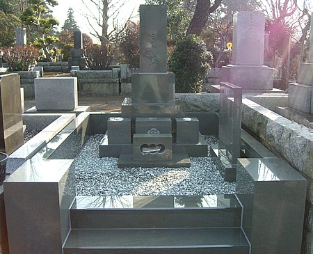 多磨霊園　墓石　本小松石2